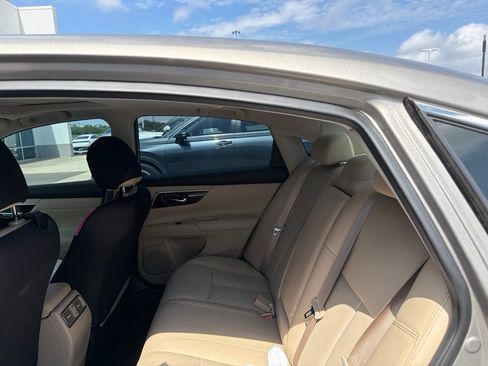Used 2015 Nissan Altima 2.5 SL w/ Technology Package FWD image 8