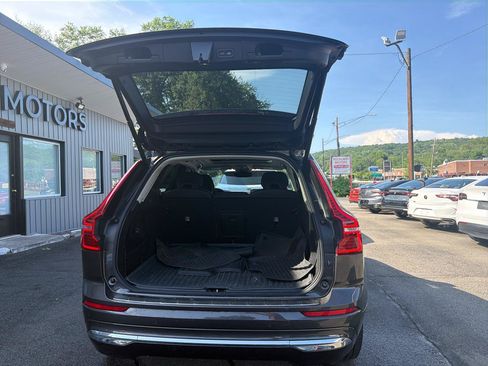 Used 2022 Volvo XC60 B5 Inscription w/ Advanced Package AWD/4WD image 11