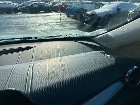 Used 2025 Chevrolet Trax LT image 62