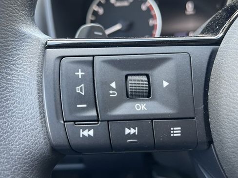 Certified 2023 Nissan Rogue SV image 17