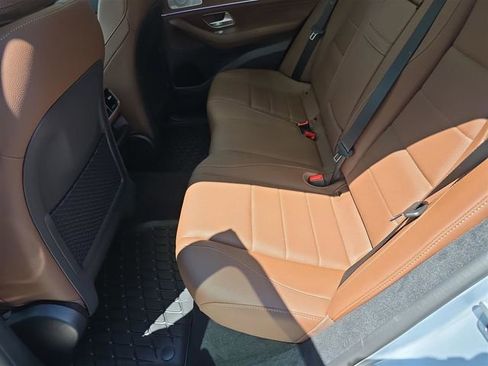 Used 2025 Mercedes-Benz GLE 350 4MATIC image 17