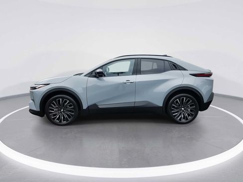 Certified 2026 Toyota C-HR AWD/4WD image 5