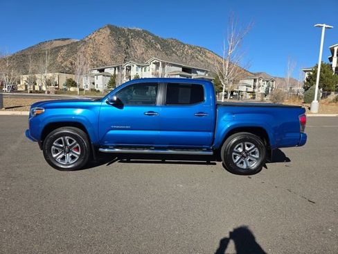 Used 2017 Toyota Tacoma Limited image 6