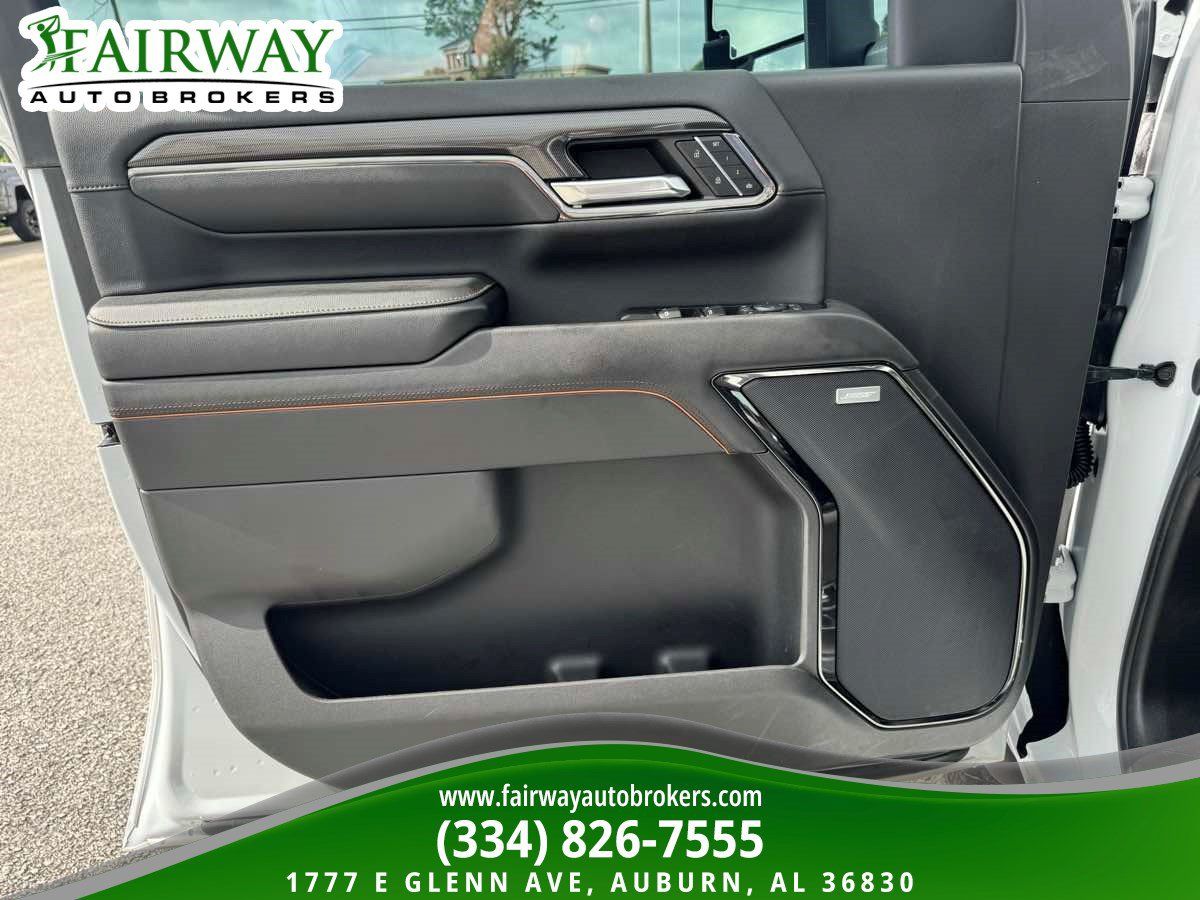 Used 2024 GMC Sierra 2500 AT4 w/ AT4 Premium Plus Package AWD/4WD image 30