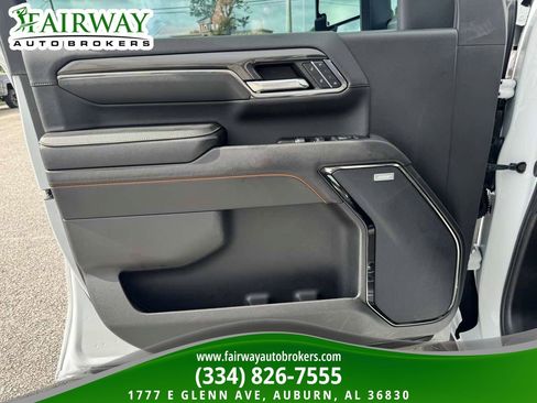 Used 2024 GMC Sierra 2500 AT4 w/ AT4 Premium Plus Package AWD/4WD image 30