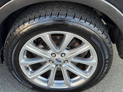 Used 2016 Ford Explorer Limited image 12