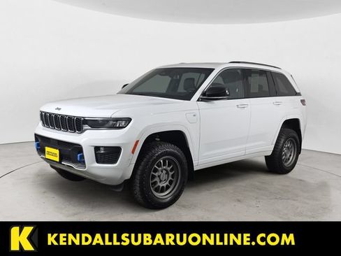 Used 2022 Jeep Grand Cherokee Overland w/ Luxury Tech Group IV AWD/4WD image 1