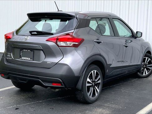 Used 2018 Nissan Kicks SV image 11