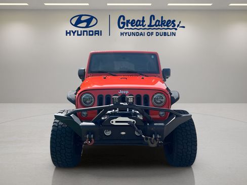 Used 2015 Jeep Wrangler Unlimited Sahara w/ Dual Top Group AWD/4WD image 8
