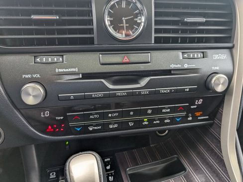 Used 2022 Lexus RX 450hL Luxury image 26