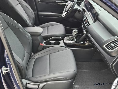 Certified 2024 Kia Seltos EX FWD image 17