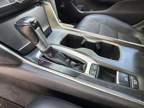 Used 2020 Honda Accord Sport image 25