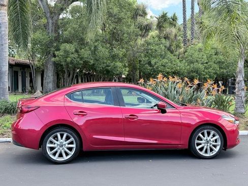 Used 2017 MAZDA MAZDA3 Touring image 5