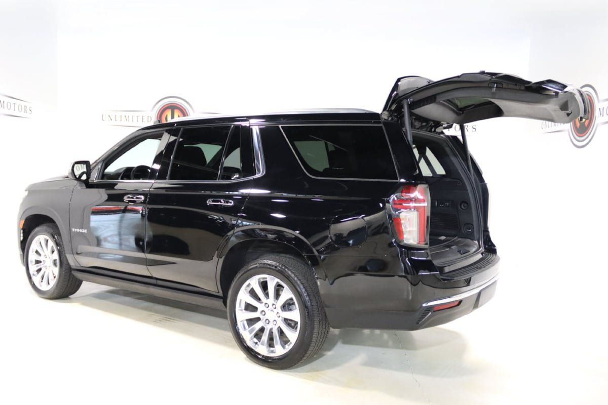 Used 2023 Chevrolet Tahoe Premier AWD/4WD image 31