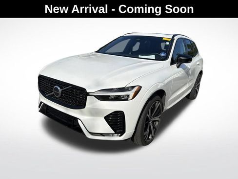 Used 2022 Volvo XC60 B5 R-Design w/ Protection Package Premier FWD image 1