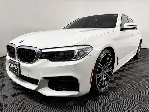 Used 2019 BMW 540i w/ M Sport Package RWD image 3