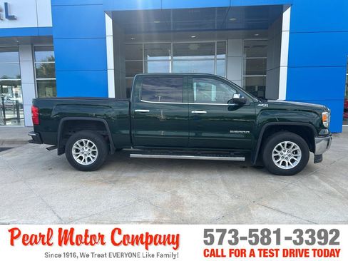 Used 2015 GMC Sierra 1500 SLE w/ SLE Value Package AWD/4WD image 3