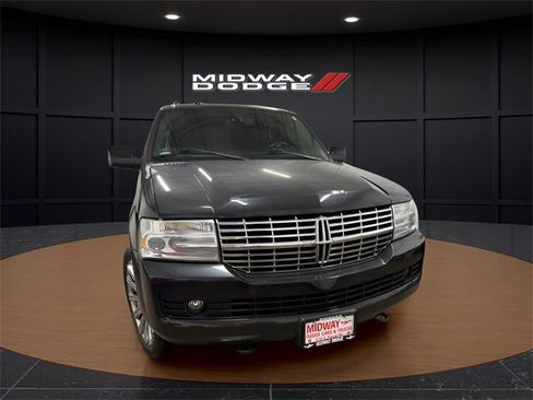Used 2014 Lincoln Navigator L 4WD image 5