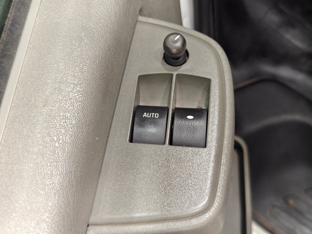 Used 2022 Chevrolet Express 2500 w/ Driver Convenience Package RWD image 34