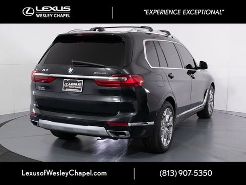 Used 2022 BMW X7 xDrive40i w/ Parking Assistance Package AWD/4WD image 4