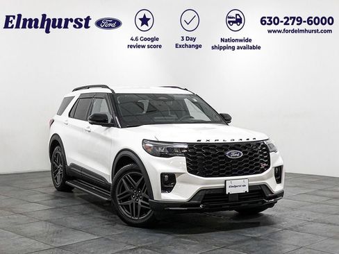 Used 2025 Ford Explorer ST image 1