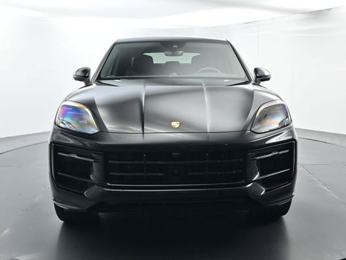 Certified 2024 Porsche Cayenne Coupe image 18