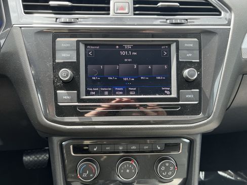 Used 2023 Volkswagen Tiguan S AWD/4WD image 17