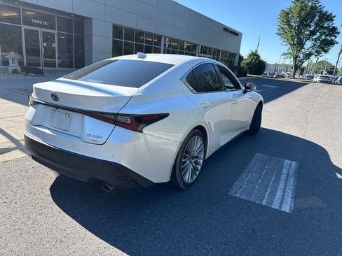 Used 2022 Lexus IS 300 AWD w/ Premium Package image 9