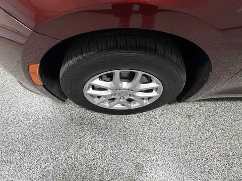 Used 2020 Chrysler Voyager Lxi image 42