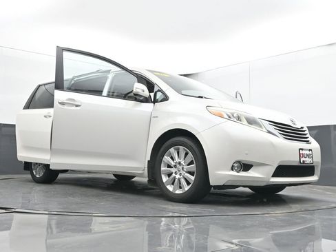 Used 2016 Toyota Sienna Limited Premium AWD/4WD image 74