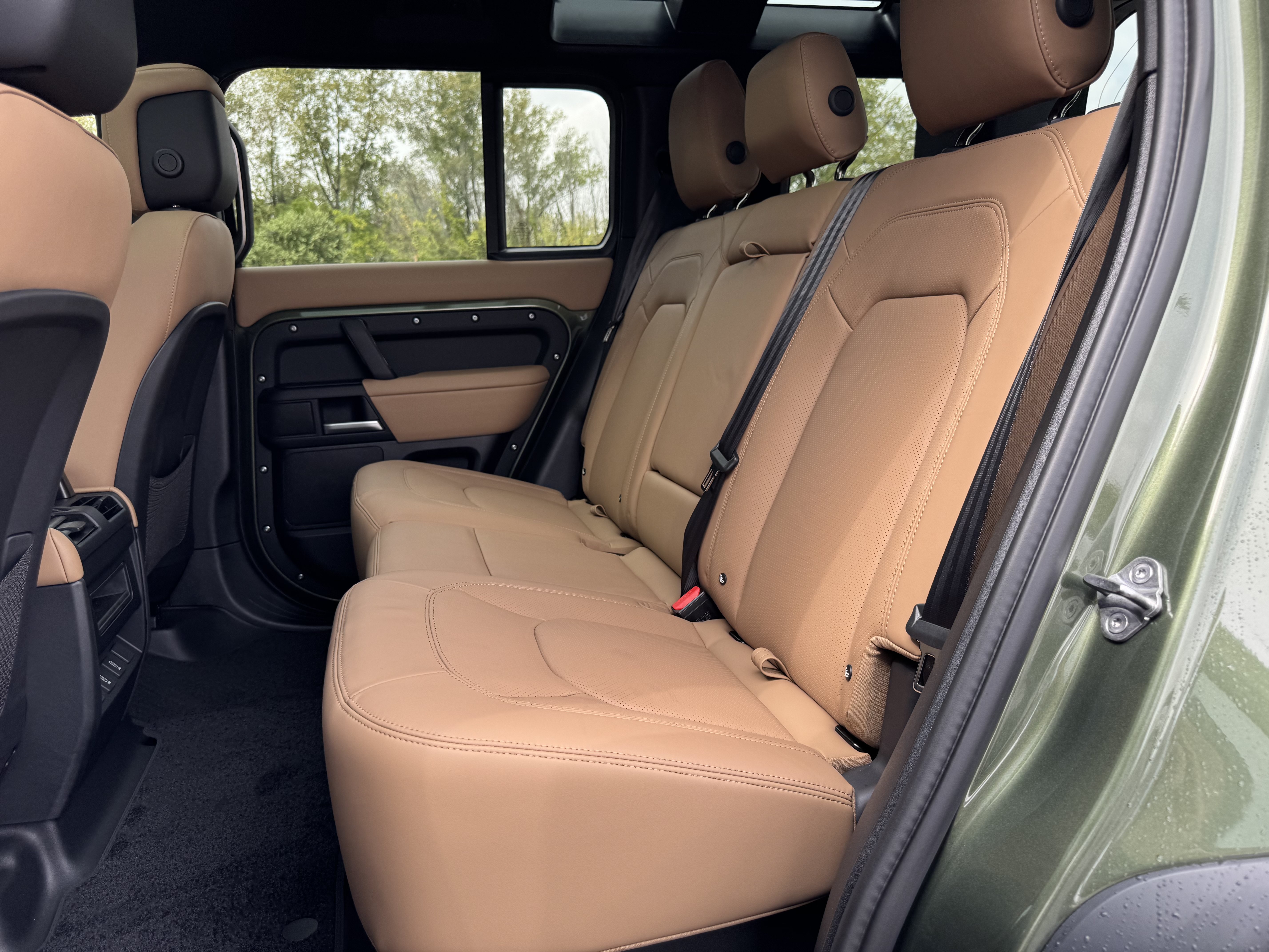 New 2026 Land Rover Defender 110 S AWD/4WD image 27