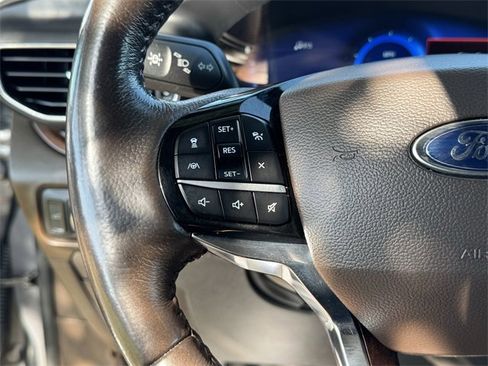 Used 2022 Ford Explorer King Ranch image 12