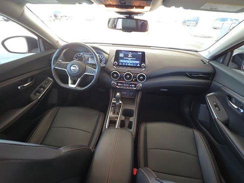 Used 2021 Nissan Sentra SR w/ SR Premium Package FWD image 11