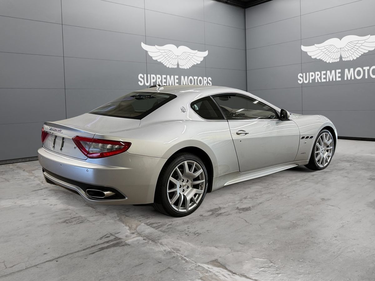Used 2010 Maserati GranTurismo S RWD image 5
