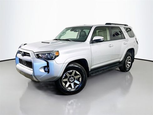 Used 2020 Toyota 4Runner TRD Off-Road Premium image 3