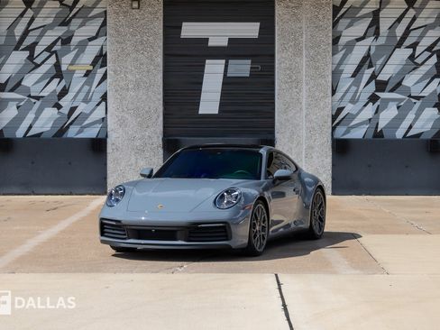 Used 2024 Porsche 911 Carrera 4S w/ Sport Package AWD/4WD image 5