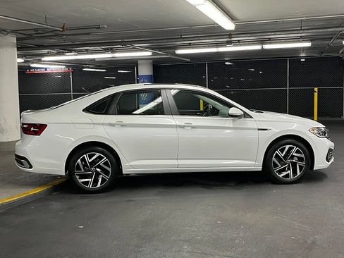 Used 2023 Volkswagen Jetta SEL FWD image 38