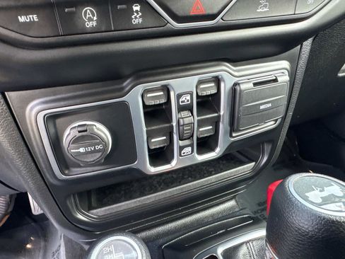 Certified 2021 Jeep Wrangler Unlimited Sport image 25