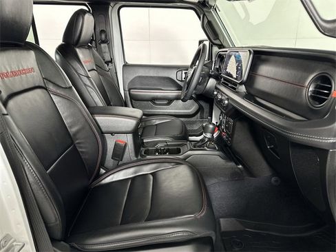 Used 2025 Jeep Gladiator Rubicon w/ Convenience Group image 29