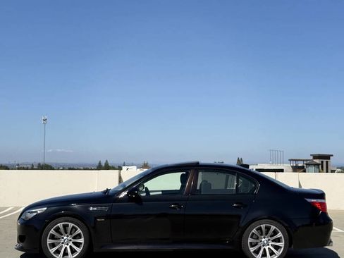Used 2010 BMW M5 RWD image 18