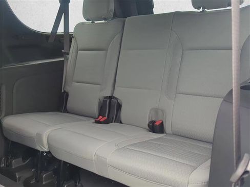 Used 2025 Chevrolet Suburban LS AWD/4WD image 21