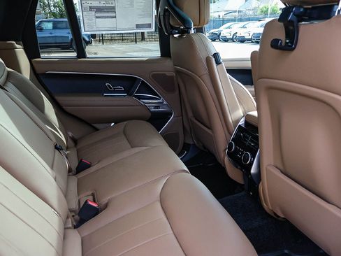 New 2026 Land Rover Range Rover SE image 20