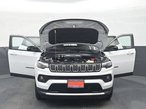 Used 2025 Jeep Compass Limited AWD/4WD image 36