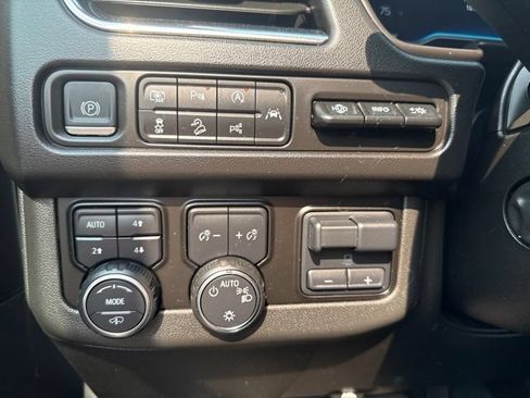 Used 2023 Chevrolet Tahoe High Country w/ Advanced Technology Package AWD/4WD image 18