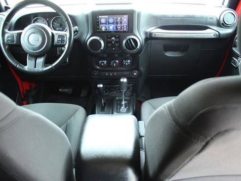 Used 2016 Jeep Wrangler Unlimited Sport w/ Quick Order Package 24S AWD/4WD image 11