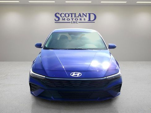 Used 2024 Hyundai Elantra SEL image 3