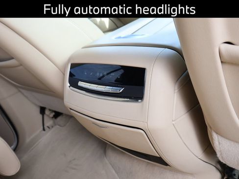 Used 2023 Cadillac Escalade Premium Luxury w/ Performance Package AWD/4WD image 19