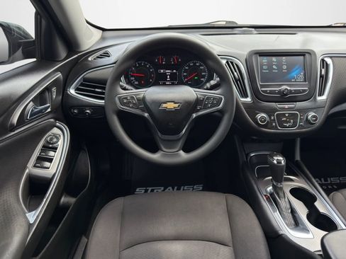 Used 2018 Chevrolet Malibu LT FWD image 20