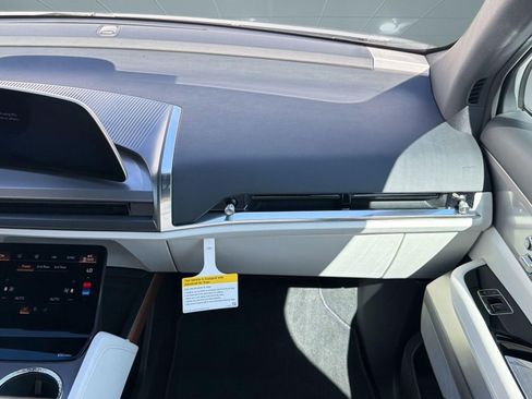 New 2026 Cadillac Vistiq Luxury AWD/4WD image 28