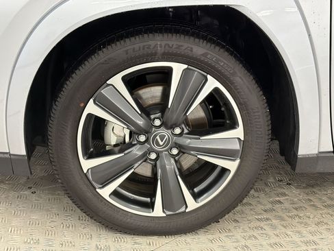 Used 2025 Lexus UX 300h FWD image 11